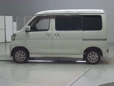 Daihatsu Atrai Wagon