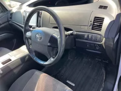 Toyota ESTIMA HYBRID