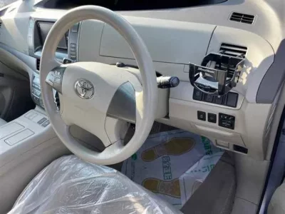 Toyota ESTIMA HYBRID