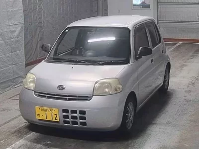 Daihatsu Esse