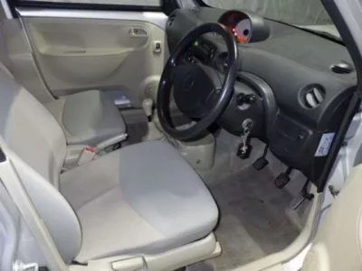 Daihatsu Esse