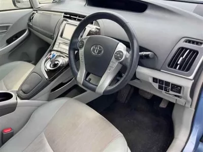 Toyota PRIUS PHV