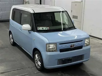 Toyota PIXIS SPACE
