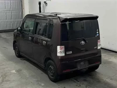 Toyota PIXIS SPACE