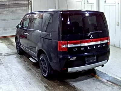 Mitsubishi DELICA D5