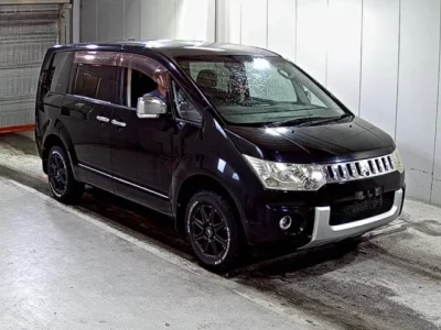 Mitsubishi DELICA D5