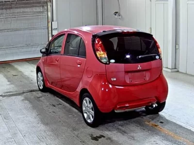 Mitsubishi I
