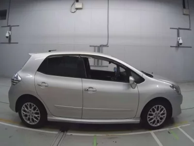 Toyota BLADE