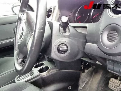 Mazda VERISA