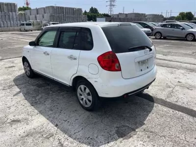 Mazda VERISA