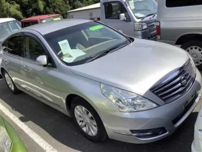 Nissan TEANA