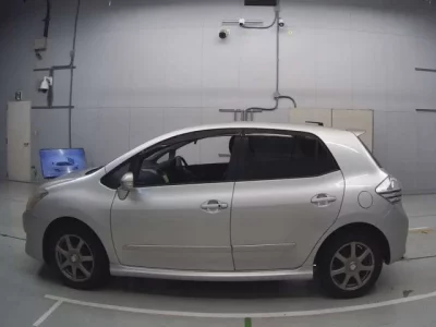 Toyota BLADE