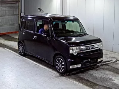 Toyota PIXIS SPACE