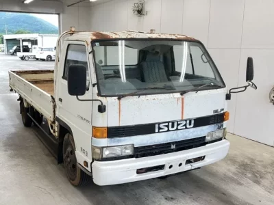 Isuzu ELF