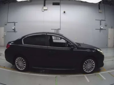 Subaru LEGACY B4