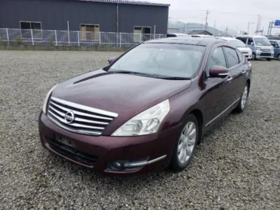 Nissan TEANA