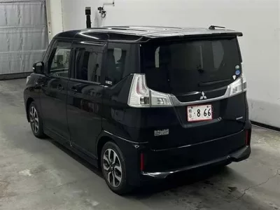 Mitsubishi DELICA D2