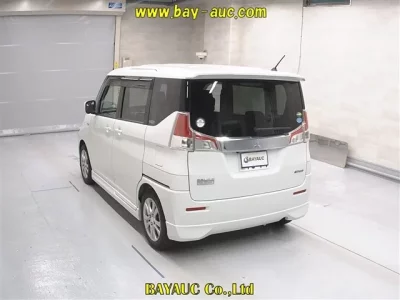 Mitsubishi DELICA D2