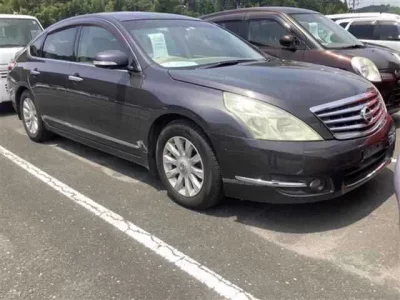 Nissan TEANA