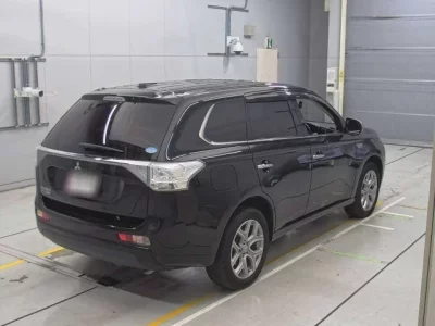 Mitsubishi OUTLANDER PHEV