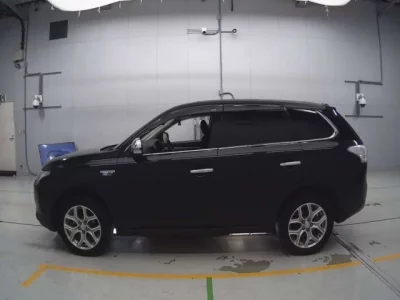 Mitsubishi OUTLANDER PHEV