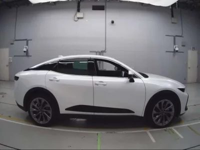 Toyota CROWN CROSSOVER