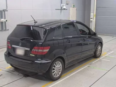Mercedes-Benz B CLASS