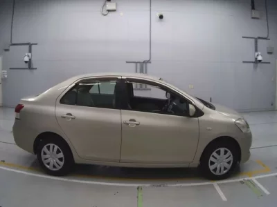 Toyota BELTA