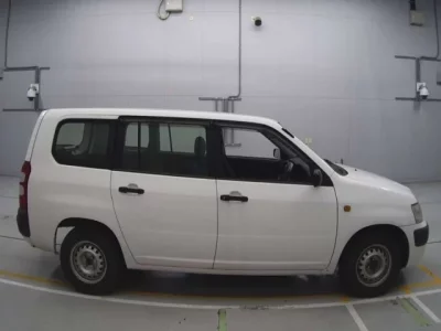Toyota SUCCEED