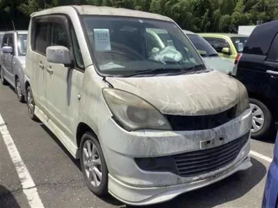 Mitsubishi DELICA D2