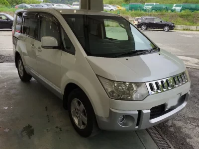 Mitsubishi DELICA D5