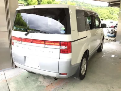 Mitsubishi DELICA D5