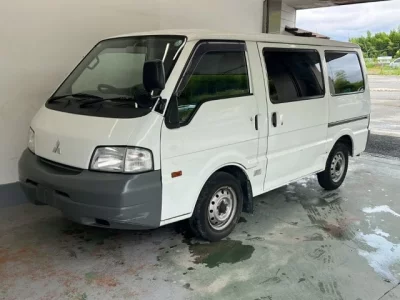 Mitsubishi DELICA