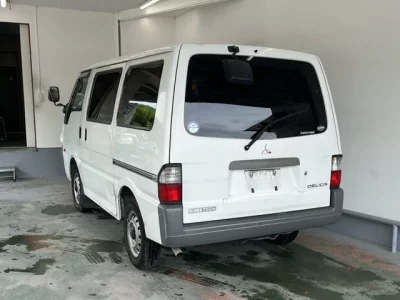 Mitsubishi DELICA