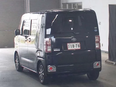 Toyota PIXIS MEGA