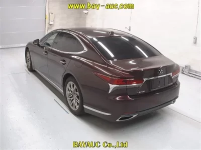 Lexus LS