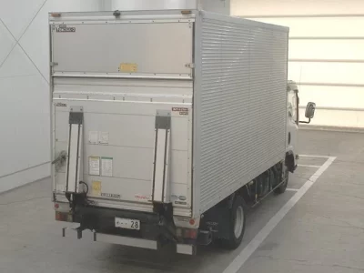 Isuzu ELF