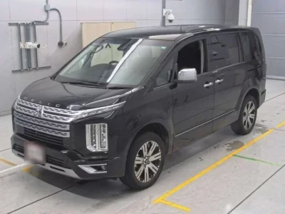 Mitsubishi DELICA D5