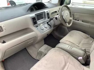 Toyota RAUM