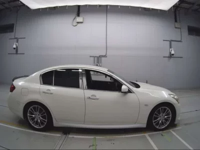 Nissan SKYLINE