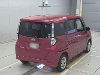 Toyota TANK