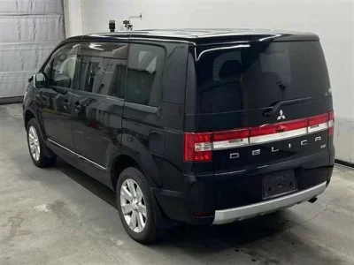 Mitsubishi DELICA D5