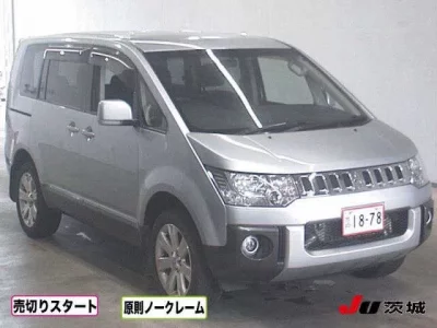 Mitsubishi DELICA D5