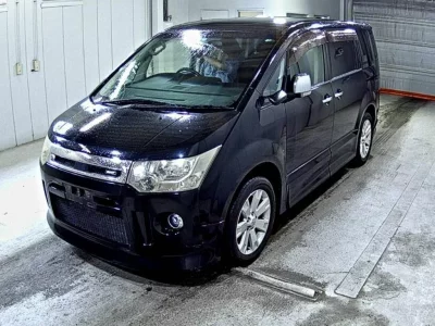 Mitsubishi DELICA D5