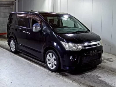 Mitsubishi DELICA D5