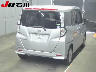 Toyota TANK