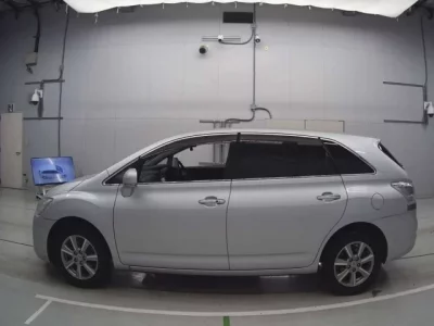 Toyota MARK X ZIO