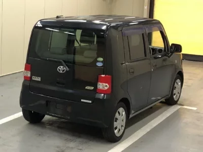 Toyota PIXIS SPACE