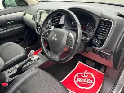 Mitsubishi OUTLANDER PHEV