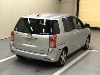 Toyota RAUM